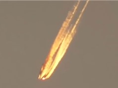 UFO bốc cháy trên bầu trời Australia