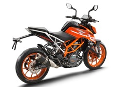 KTM Duke 390 và Duke 250 2017 giá gần 60 triệu đồng