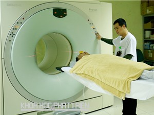 Chữa ung thư, bệnh hiểm bằng bức xạ ion hoá: Mua được máy cũng thiếu người biết dùng