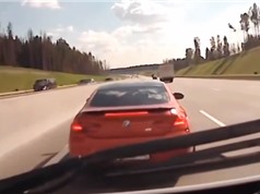 Clip: Lái xe BMW chặn đầu xe cứu thương trên đường cao tốc