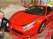 Siêu xe Ferrari sập ổ gà, thành phố bồi thường chủ xe hơn 12.000 USD
