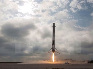 SpaceX lần đầu đưa vệ tinh lên quỹ đạo từ tên lửa đã sử dụng