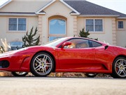 Siêu xe Ferrari cũ của Tổng thống Donald Trump có giá kỷ lục