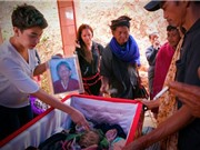 Tập tục sống cùng người chết kỳ lạ của người Torajan ở Indonesia