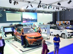 Land Rover mang “tân binh” Discovery đến Qatar Motor Show 2017