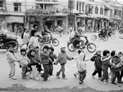 Bồi hồi ngắm Hà Nội năm 1990 qua góc nhìn của nhiếp ảnh gia nước ngoài