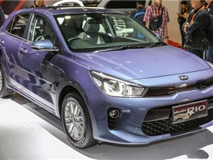 “Soi” xe Kia Rio 2018 vừa ra mắt ở Indonesia với giá hơn 400 triệu đồng