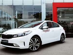 Kia Cerato phiên bản Signature ra mắt tại Việt Nam