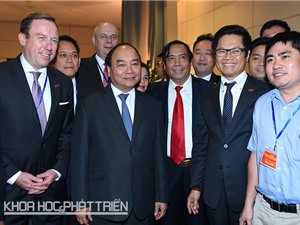 Thủ tướng Nguyễn Xuân Phúc: Tiếp tục cải thiện môi trường kinh tế, thúc đẩy tinh thần khởi nghiệp 