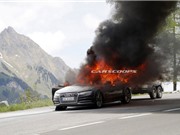 Audi A7 2019 bốc cháy khi đang chạy thử