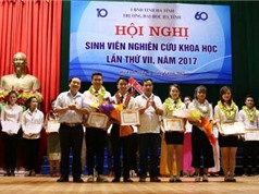 Đại học Hà Tĩnh trao thưởng sinh viên nghiên cứu khoa học năm 2017