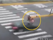 Clip: Người đi bộ tử nạn vì qua đường sai luật