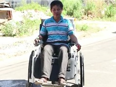 Clip: Nông dân Phú Yên tự chế xe lăn từ phế liệu
