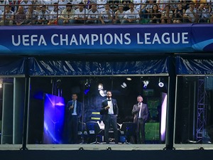 UEFA bảo vệ món lợi khủng từ bản quyền truyền hình ra sao?