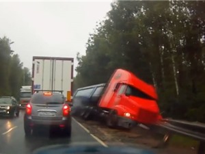 Clip: Mất phanh, xe tải gặp tai nạn kinh hoàng