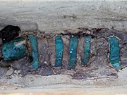 Tìm thấy xác ướp 1.300 năm tuổi trong kén vải