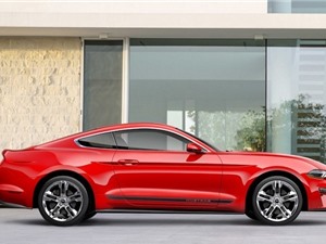 “Xế cơ bắp” Ford Mustang 2018 chốt giá chỉ 581 triệu
