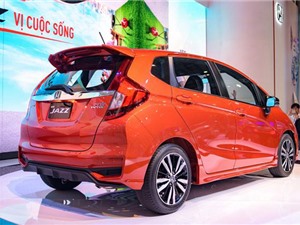 XE “HOT” NGÀY 1/8: Honda khuyến mãi “khủng” cho khách hàng mua xe máy, loạt ôtô ra mắt thị trường Việt