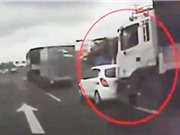 Clip: “Thót tim” với cảnh xe tải tông ôtô trên Quốc lộ 51