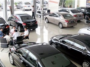 Dân buôn ôtô ở Việt Nam phá sản vì giá xe giảm mạnh 