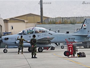 Xem chiến đấu cơ cánh quạt giá 14 triệu USD của Afganistan