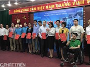 Hà Nội: Trao chứng nhận tiếp nhận 12 dự án khởi nghiệp 