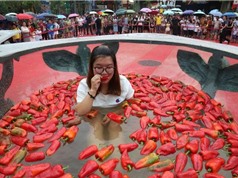 "Choáng" với cuộc thi ăn ớt kỳ lạ ở Trung Quốc