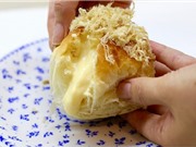 Clip: Tự làm bánh mì chà bông nhân phô mai tan chảy ngon tuyệt