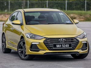 Hyundai Elantra Sport 1.6 Turbo 2017 giá 700 triệu có gì đặc biệt?