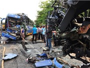 CLIP HOT NGÀY 31/8: Xe khách gây tai nạn kinh hoàng ở Quảng Ngãi, Audi A6 hất 2 người lên nóc capô