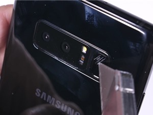 Clip: Bất ngờ trước độ bền của Samsung Galaxy Note 8