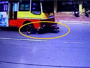 Clip: Xe buýt lấn làn, gây tai nạn chết người ở Nam Định 