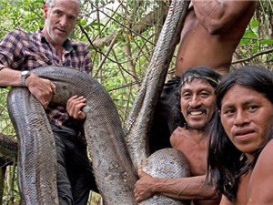 Clip: Theo chân thổ dân Amazon đi bắt trăn khổng lồ