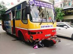 CLIP HOT NGÀY 14/9: Xe buýt gây tai nạn chết người ở Nam Định, hổ mang tấn công sư tử