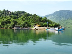 Cận cảnh hồ nước nhân tạo đẹp bậc nhất xứ Huế