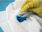 Mẹo hay giúp tẩy sạch các vết bẩn thường gặp trên quần áo