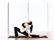 Clip: 12 tư thế yoga giúp giảm cân toàn thân tại nhà
