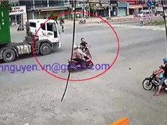 Clip: Nam thanh niên đầu trần, chạy cắt mặt container gây tai nạn tại Đồng Nai
