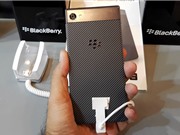 Clip: Trên tay smartphone chống nước đầu tiên của BlackBerry