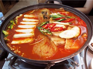 Cách nấu lẩu kim chi ngon như người Hàn Quốc