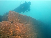 Lâu đài 3.000 năm tuổi dưới hồ nước ở Thổ Nhĩ Kỳ