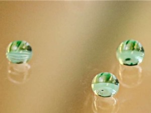 Khám phá mới về chuyển động của phân tử nước