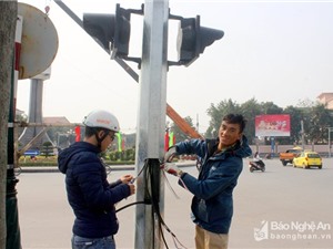TP Vinh: Lần đầu ứng dụng công nghệ “làn sóng xanh” tín hiệu đèn giao thông