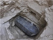 Ai Cập phát hiện một chiếc quách khổng lồ từ thời cổ đại