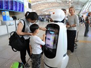 Robot chỉ đường tại sân bay Hàn Quốc