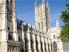 Nhà thờ chính tòa Canterbury tìm lại được cuốn Kinh thánh cổ sau gần 500 năm thất lạc