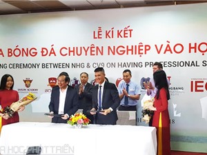 Học viện của Công Vinh đưa bóng đá chuyên nghiệp vào học đường