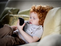 Phát hiện mới về tác hại của điện thoại thông minh với não của trẻ