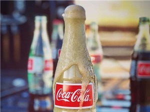 Đây là lý do khiến Coca-cola đóng chai thủy tinh chuẩn vị hơn hẳn lon nhôm hoặc chai nhựa