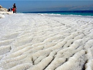 Đi tìm lời giải đáp về sự hình thành muối tại Biển Chết ở Israel